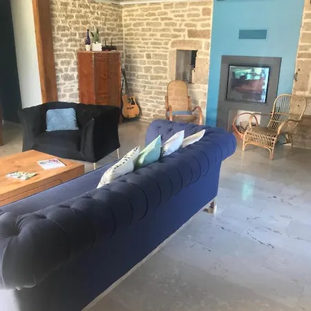 Le Champ Des Sources