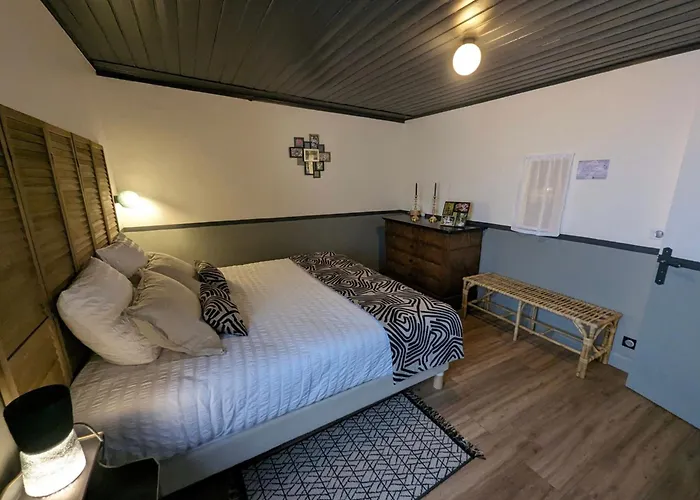 Le Champ Des Sources 3*